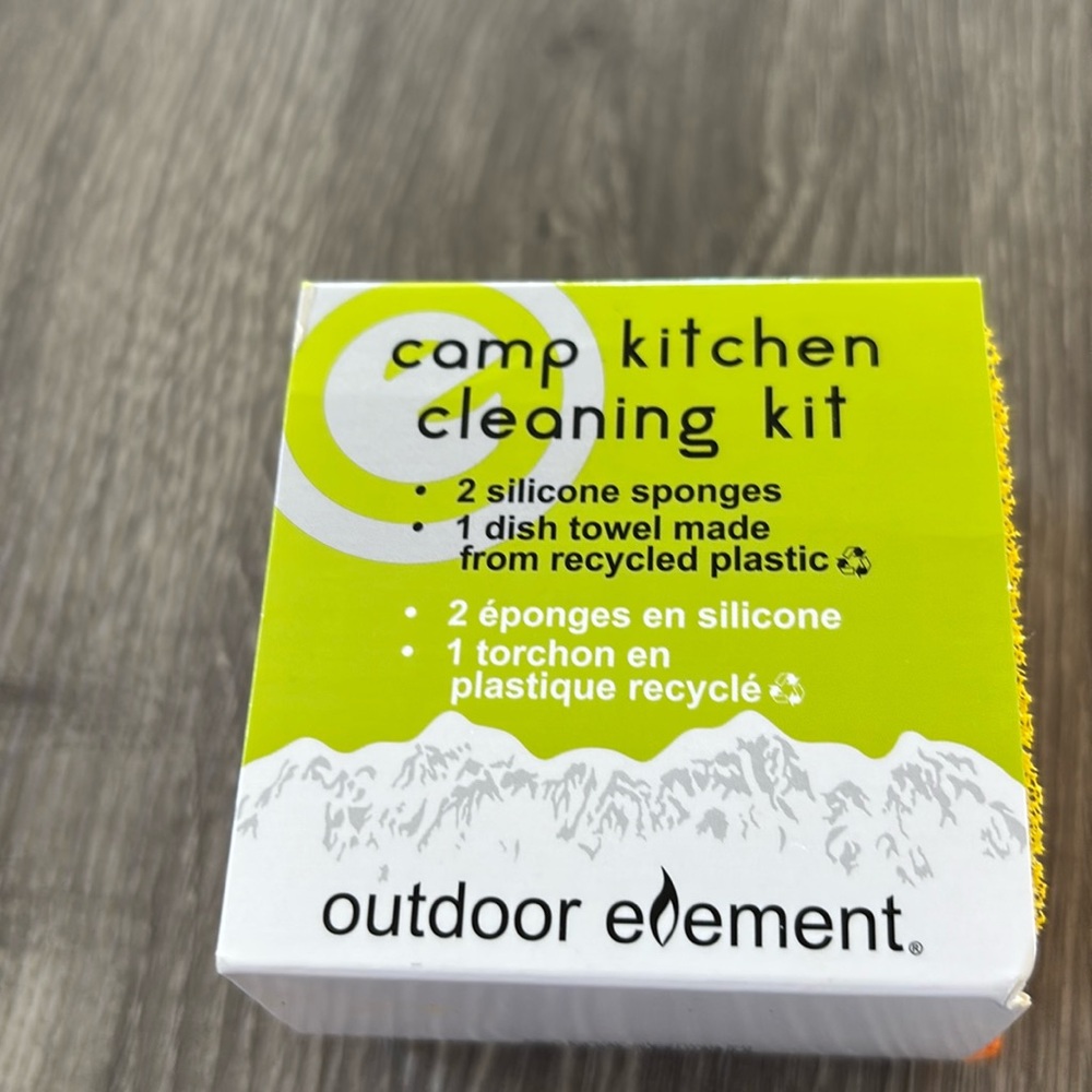Outdoor element- camp kitchen cleaning kit